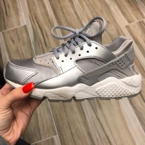 Nike huarache women’s shoe